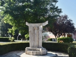 Photo paysage et monuments, Joncourt - la statue