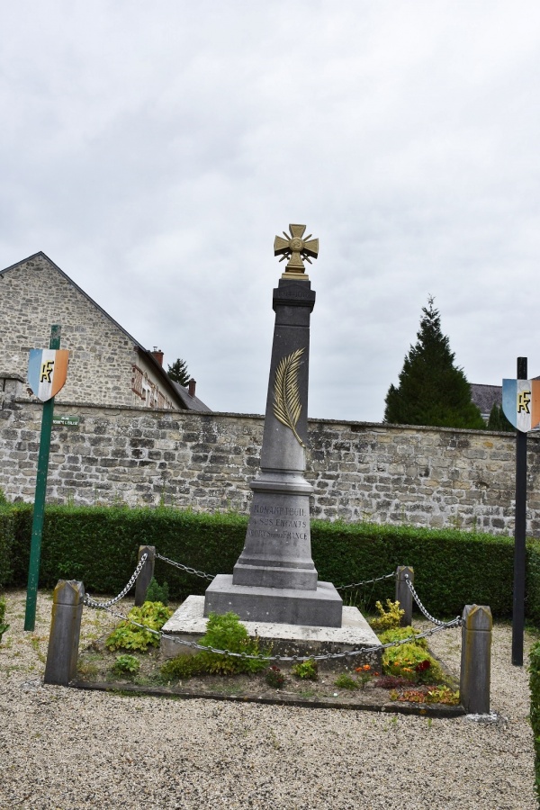 Photo Monampteuil - le monument aux morts