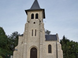Photo paysage et monuments, Neuville-sur-Ailette - église Saint Julien