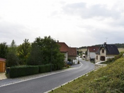 Photo paysage et monuments, Neuville-sur-Ailette - le village