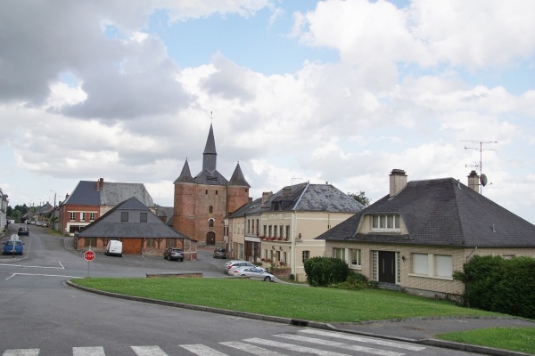 Photo Plomion - Le Village