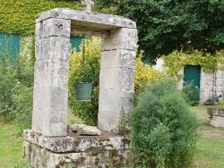 Photo paysage et monuments, Presles-et-Thierny - le puits