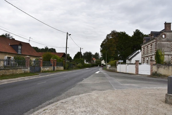 Photo Presles-et-Thierny - le village