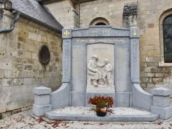 Photo paysage et monuments, Saint-Christophe-à-Berry - le monument aux morts