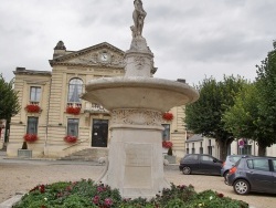 Photo paysage et monuments, Vailly-sur-Aisne - la fontaine