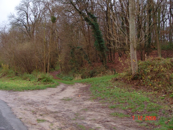 Photo Veuilly-la-Poterie - Entrée du bois de Feuillet