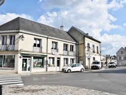 Photo paysage et monuments, Vic-sur-Aisne - le village