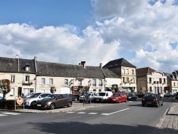 Photo paysage et monuments, Vic-sur-Aisne - le village