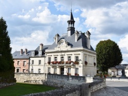 Photo paysage et monuments, Vic-sur-Aisne - la mairie