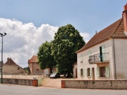 Photo paysage et monuments, Avrilly - La Commune