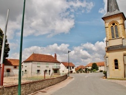 Photo paysage et monuments, Avrilly - La Commune