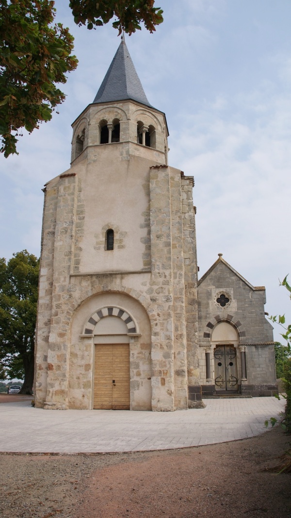 Photo Cognat-Lyonne - église Sainte radegonde