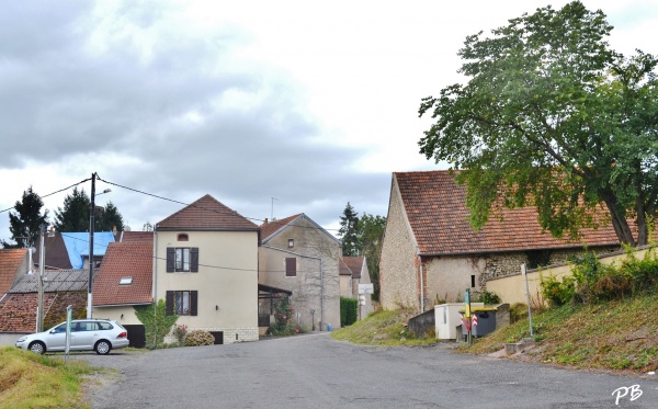 Photo Creuzier-le-Neuf - Le Village