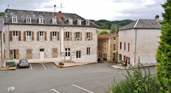 Photo Ferrières-sur-Sichon - La Mairie