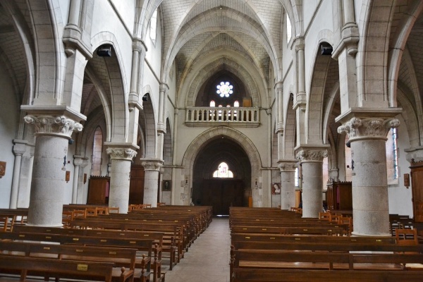 Photo Le Mayet-de-Montagne - église Saint Jean Baptiste