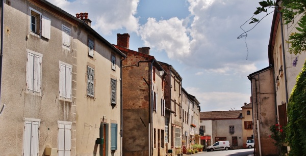 Photo Montaiguët-en-Forez - La Commune