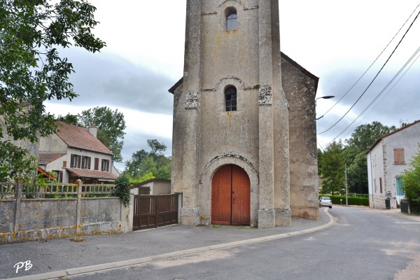 Photo Périgny - ²²église St Pierre-St Paul