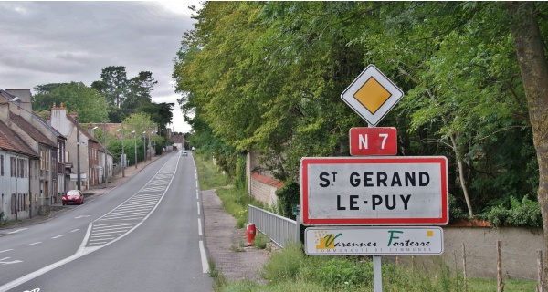 Photo Saint-Gérand-le-Puy - Le Village