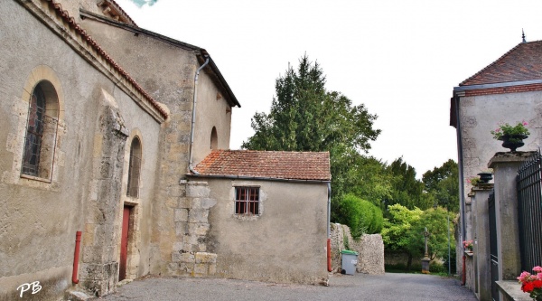 Photo Saint-Gérand-le-Puy - ²²église Saint-Julien 11 Em Siècle