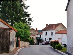 Photo paysage et monuments, Saint-Pierre-Laval - La Commune