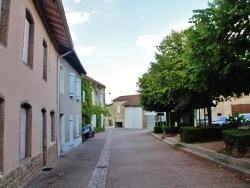 Photo paysage et monuments, Saint-Pierre-Laval - La Commune