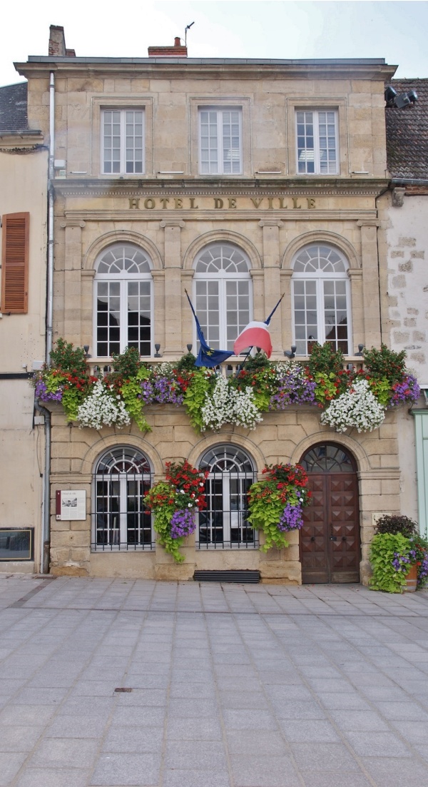 Photo Saint-Pourçain-sur-Sioule - la commune