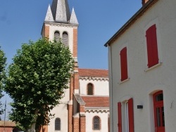 Photo paysage et monuments, Serbannes - L'église et la Mairie