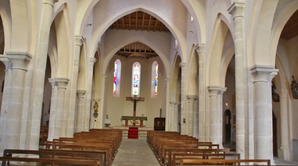 Photo Ussel-d'Allier - église Saint Isidore