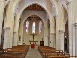 Photo paysage et monuments, Ussel-d'Allier - église Saint Isidore