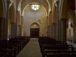 Photo paysage et monuments, Ussel-d'Allier - église Saint Isidore