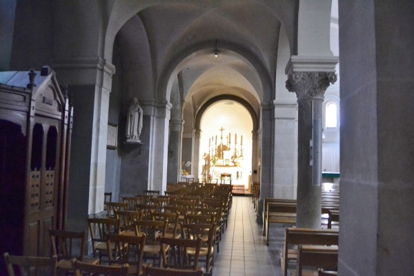 Photo Varennes-sur-Allier - église Sainte Croix