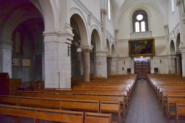 Photo Varennes-sur-Allier - église Sainte Croix