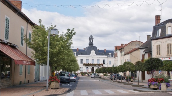 Photo Varennes-sur-Allier - la commune