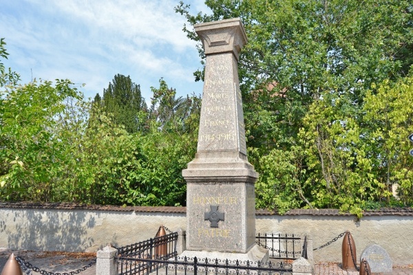 le monument aux morts