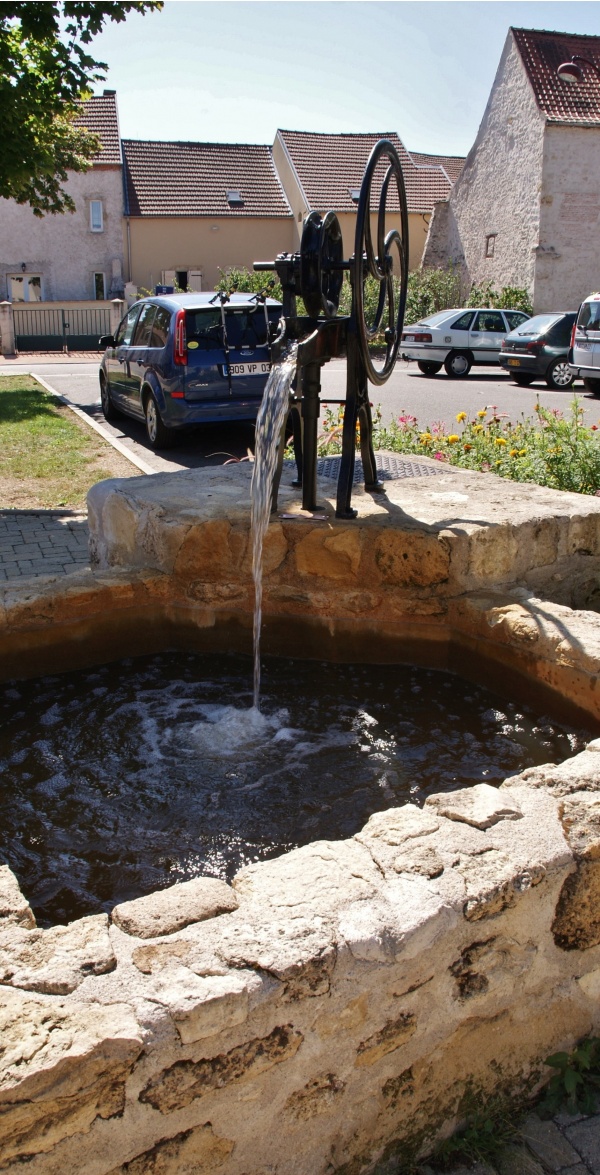 Photo Le Vernet - La Fontaine