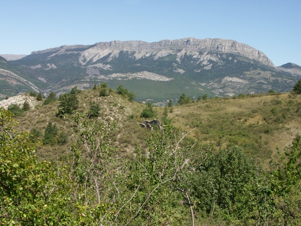 Photo Le Castellard-Melan - Col de Fontbelle et la barre de Géruen