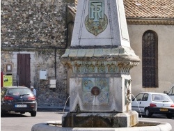 Photo paysage et monuments, Les Mées - la fontaine