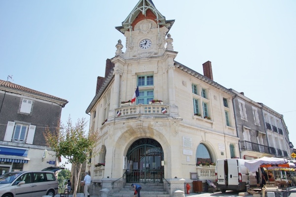 Photo Piégut - la mairie