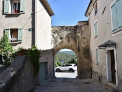 Photo paysage et monuments, Pierrevert - le village