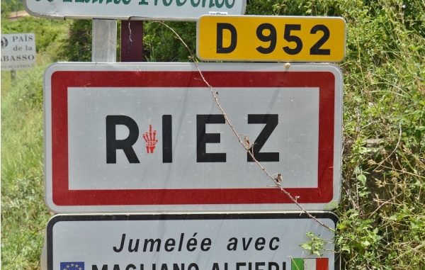 Photo Riez - riez (04500)