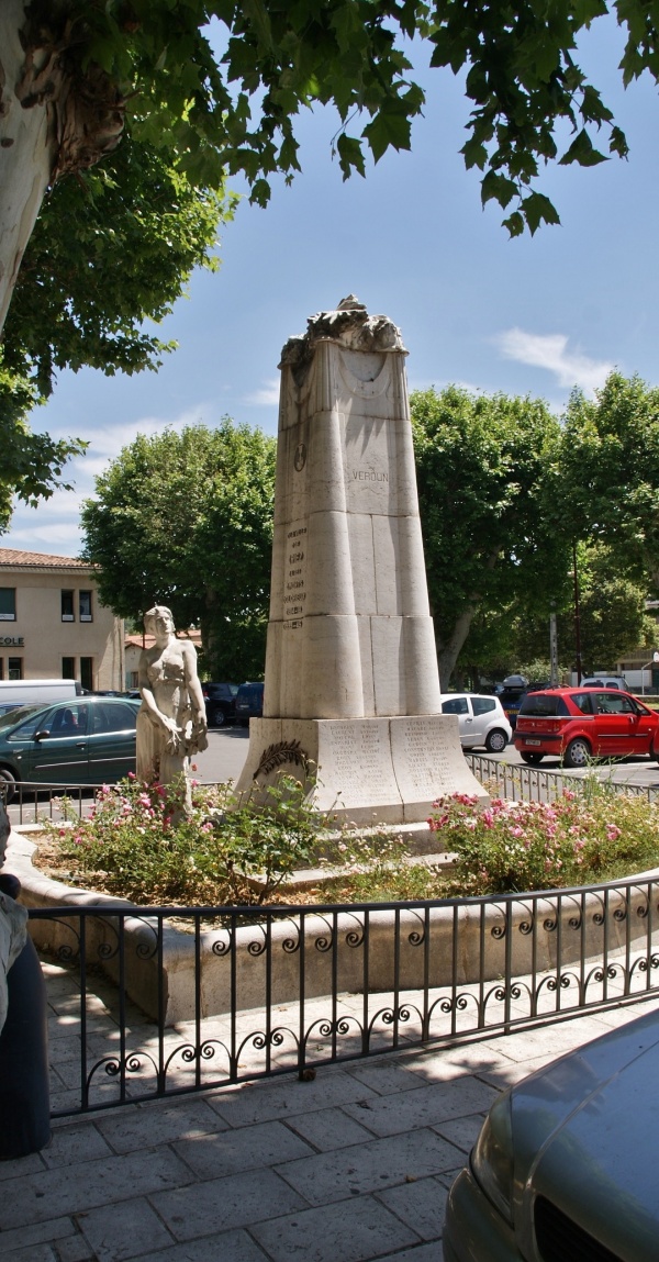 le monument aux morts