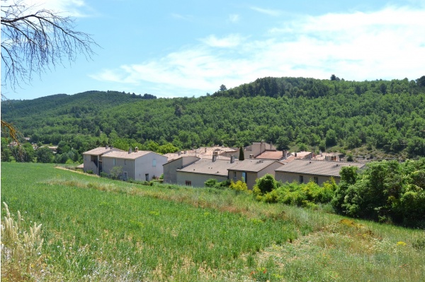 Photo Saint-Martin-de-Brômes - Le Village