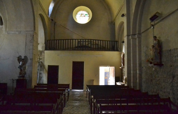 Photo Saint-Michel-l'Observatoire - église Saint Michel