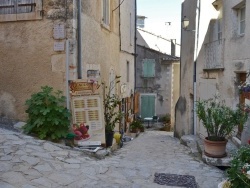 Photo paysage et monuments, Simiane-la-Rotonde - la commune