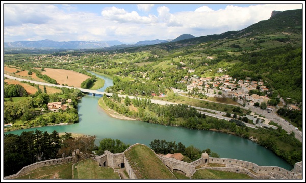 Photo Sisteron - Vue au Nord de la Citadelle sur les Hautes-Alpes.