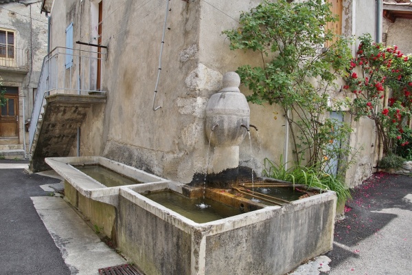 Photo La Beaume - la Fontaine