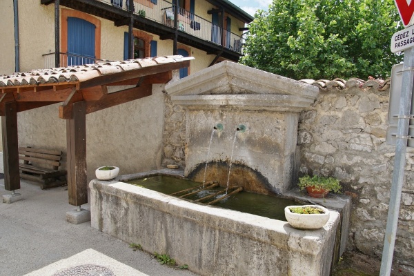 Photo La Beaume - la Fontaine