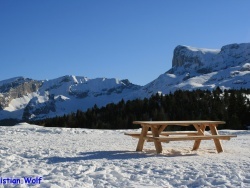 Photo paysage et monuments, Saint-Étienne-en-Dévoluy - A la terrasse du   "COLLET du TAT "  ....