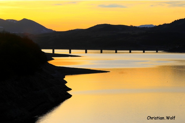 Photo Savines-le-Lac - un soir sur le lac de Savines, 50 ans d'histoire ...