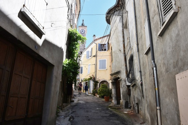 Photo Serres - le Village